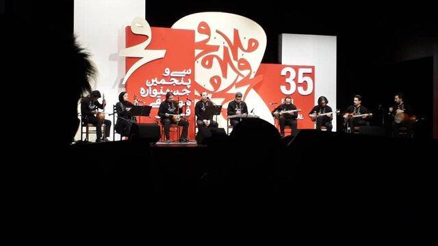 هنرنمایی سیاه پوشان خنیاگر در دومین شب از جشنواره موسیقی فجر