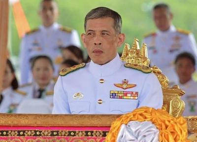 تحسین پادشاه تایلند از یک مرد وفادار متعصب، جنجال به پا کرد
