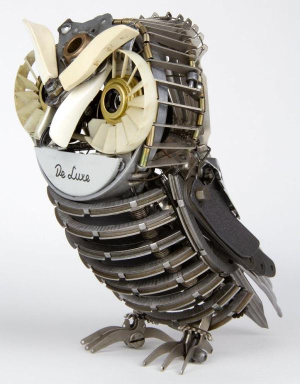 ماشین تحریرهای قدیمی با هنر جرمی مایر، تبدیل به پرندگان فلزی زیبا و شگفت انگیز می شوند