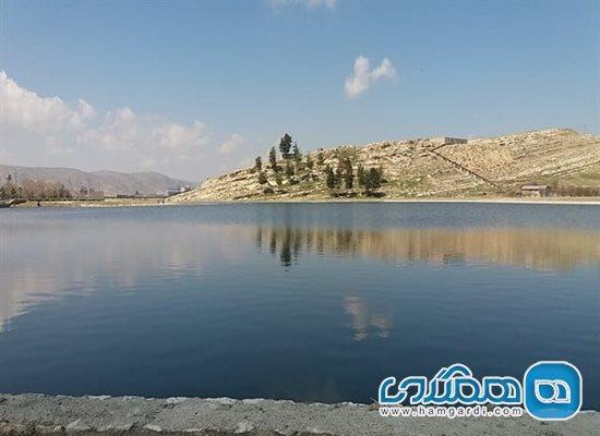 سراب شرف آباد یکی از جاذبه های گردشگری استان کرمانشاه است